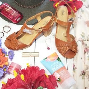 GH Bass & Co | Open Toe Chunky Heel Woven Sandels